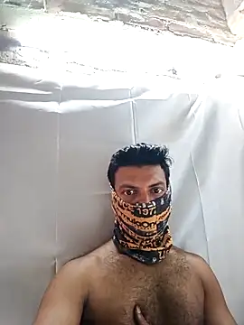 Snapshot of model_yesx chatting on 04.01.26 model yesx online show from 04.01.26