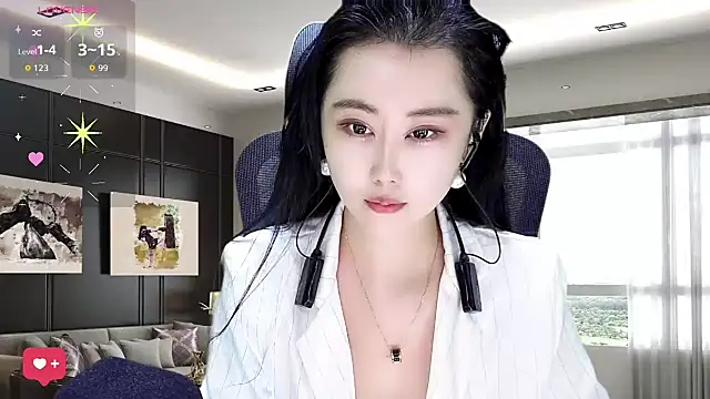 Snapshot of W-E-N-123 chatting on 11.13.25 W-E-N-123 online show from 11.13.25