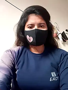 Snapshot of Cute_Nipa chatting on 12.23.24 Cute Nipa online show from 12.23.24