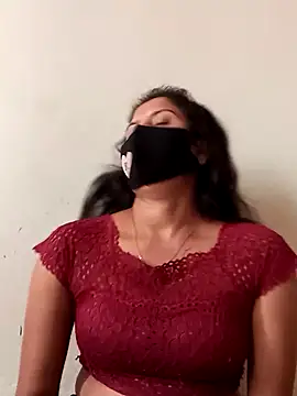 Snapshot of Cute_Nipa chatting on 03.08.25 Cute Nipa online show from 03.08.25