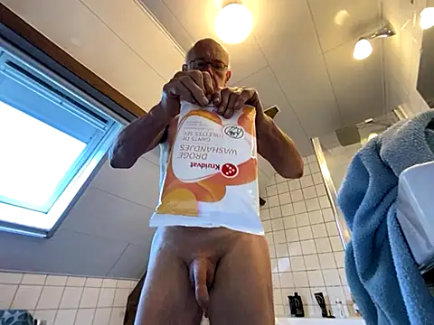 Snapshot of martxxxxx chatting on 09.25.25 martxxxxx online show from 09.25.25