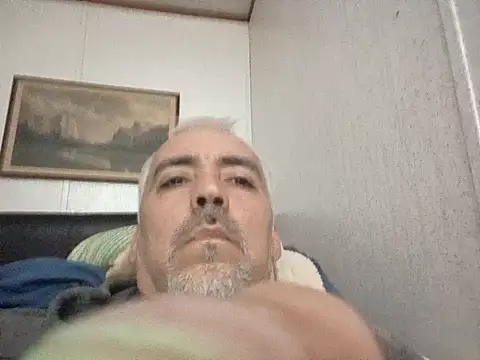 Snapshot of Xoc8_ chatting on 03.17.26 Xoc8 online show from 03.17.26
