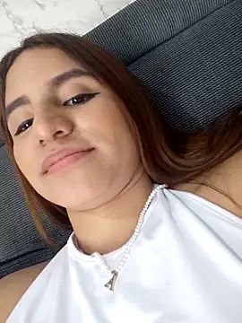 AnthonelaDuque online show from 02.10.25