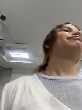 Snapshot of AnthonelaDuque chatting on 02.10.26 AnthonelaDuque online show from 02.10.26