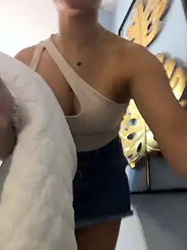 Snapshot of AnthonelaDuque chatting on 03.02.26 AnthonelaDuque online show from 03.02.26