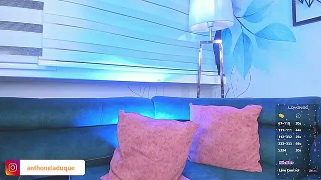 Snapshot of AnthonelaDuque chatting on 03.03.26 AnthonelaDuque online show from 03.03.26