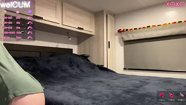 Snapshot of foreverkinky chatting on 01.20.25 foreverkinky online show from 01.20.25