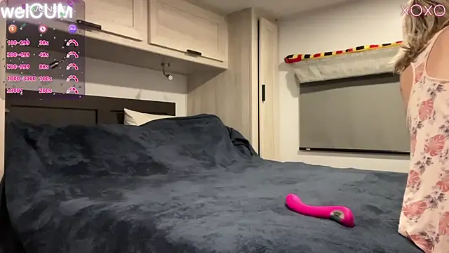 Snapshot of foreverkinky chatting on 01.25.25 foreverkinky online show from 01.25.25