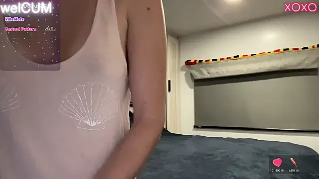 Snapshot of foreverkinky chatting on 02.08.25 foreverkinky online show from 02.08.25