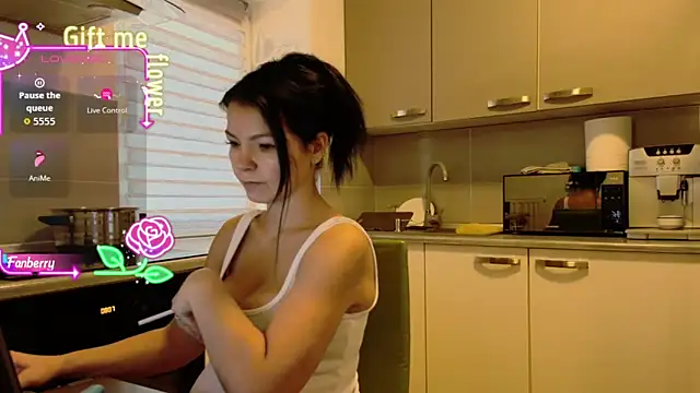 Snapshot of alisoncassie chatting on 10.20.25 alisoncassie online show from 10.20.25