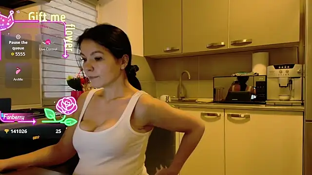 Snapshot of alisoncassie chatting on 11.10.25 alisoncassie online show from 11.10.25