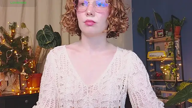 Snapshot of _lightmyfire chatting on 12.10.24 lightmyfire online show from 12.10.24