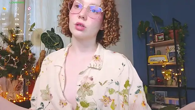 Snapshot of _lightmyfire chatting on 12.28.24 lightmyfire online show from 12.28.24