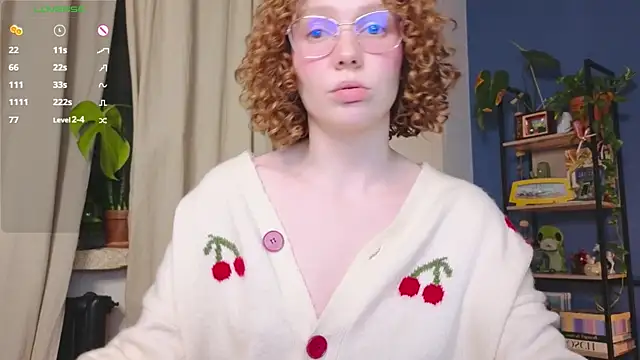 Snapshot of _lightmyfire chatting on 01.12.25 lightmyfire online show from 01.12.25