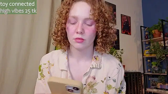 Snapshot of _lightmyfire chatting on 02.15.25 lightmyfire online show from 02.15.25