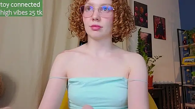 Snapshot of _lightmyfire chatting on 03.01.25 lightmyfire online show from 03.01.25