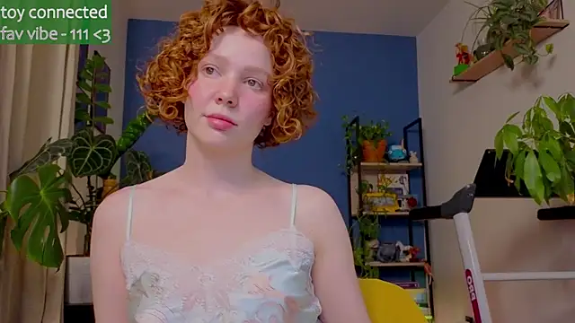 Snapshot of _lightmyfire chatting on 10.12.25 lightmyfire online show from 10.12.25