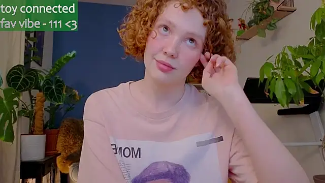 Snapshot of _lightmyfire chatting on 11.02.25 lightmyfire online show from 11.02.25