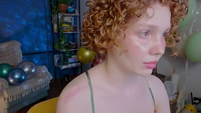 Snapshot of _lightmyfire chatting on 11.08.25 lightmyfire online show from 11.08.25