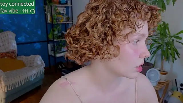 Snapshot of _lightmyfire chatting on 11.27.25 lightmyfire online show from 11.27.25