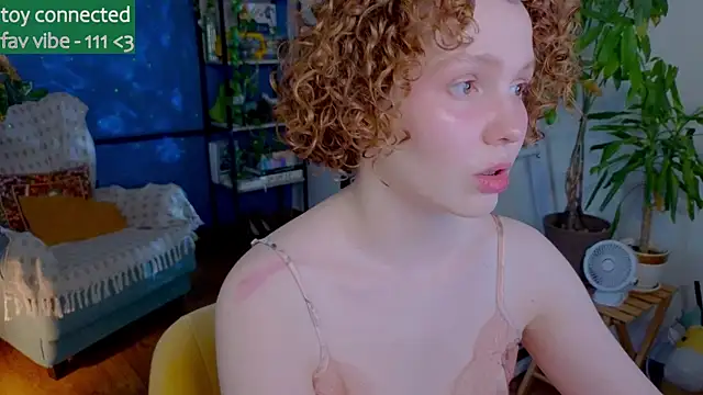 Snapshot of _lightmyfire chatting on 11.28.25 lightmyfire online show from 11.28.25