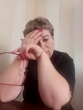 Snapshot of Lee_Nell chatting on 12.03.24 Lee Nell online show from 12.03.24