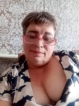 Snapshot of Lee_Nell chatting on 12.12.24 Lee Nell online show from 12.12.24