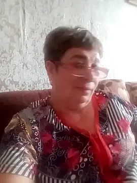 Snapshot of Lee_Nell chatting on 12.18.24 Lee Nell online show from 12.18.24