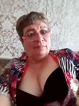 Snapshot of Lee_Nell chatting on 12.24.24 Lee Nell online show from 12.24.24