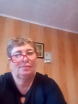 Snapshot of Lee_Nell chatting on 12.26.24 Lee Nell online show from 12.26.24