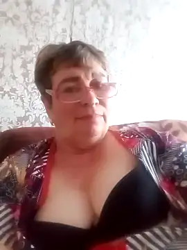 Snapshot of Lee_Nell chatting on 12.29.24 Lee Nell online show from 12.29.24