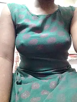 rituporna2004 online show from 12.17.25