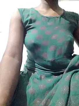 rituporna2004 online show from 12.21.25