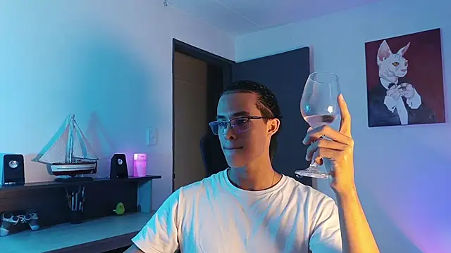 Snapshot of alejo_x3 chatting on 12.02.25 alejo x3 online show from 12.02.25