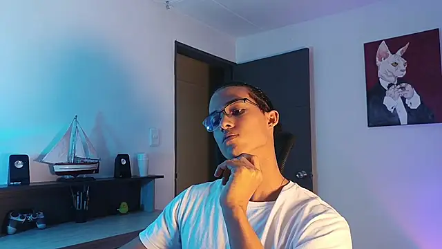 Snapshot of alejo_x3 chatting on 12.02.25 alejo x3 online show from 12.02.25