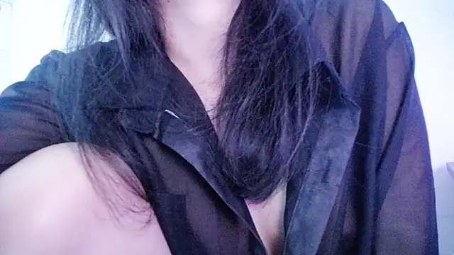 Snapshot of Baenee chatting on 02.09.25 Baenee online show from 02.09.25