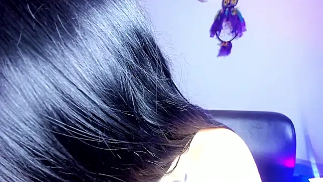 Snapshot of AilynRed chatting on 01.09.25 AilynRed online show from 01.09.25