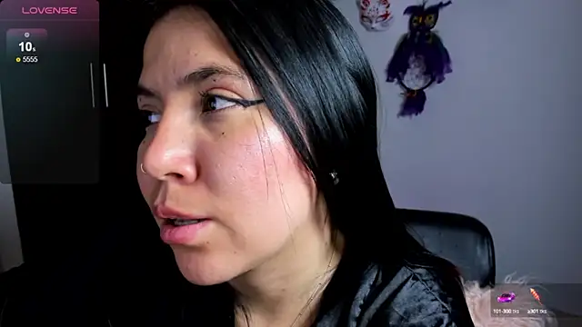 Snapshot of AilynRed chatting on 02.06.25 AilynRed online show from 02.06.25