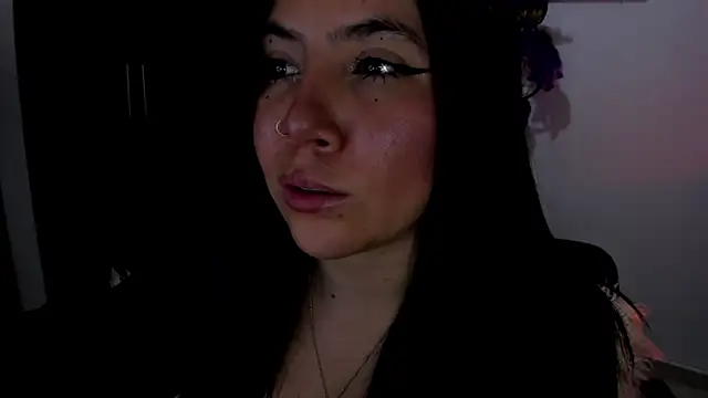 Snapshot of AilynRed chatting on 02.07.25 AilynRed online show from 02.07.25