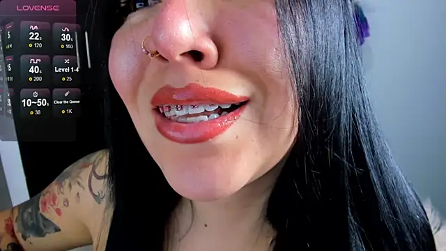 Snapshot of AilynRed chatting on 03.08.25 AilynRed online show from 03.08.25