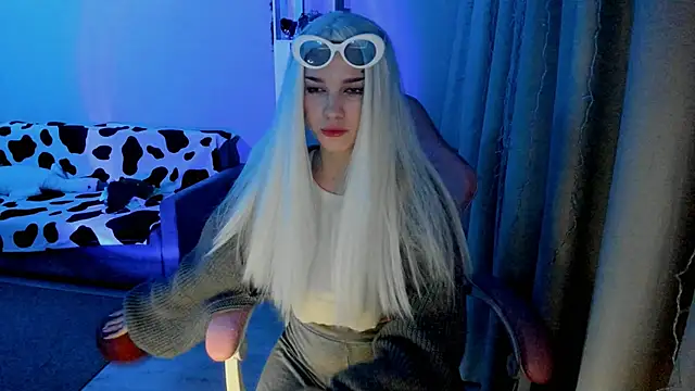 Ledy WWWII online show from 01.05.25