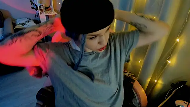 Ledy WWWII online show from 01.30.25