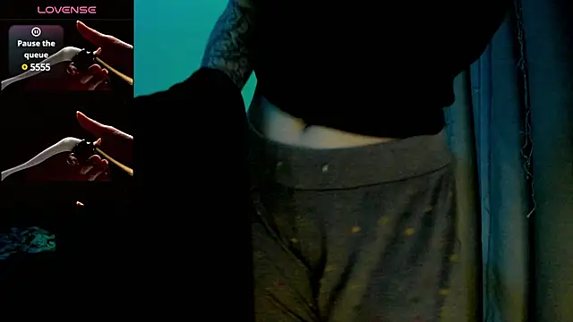 Ledy WWWII online show from 02.26.25