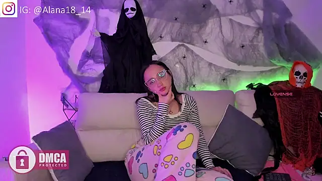 Alana Pherson online show from 10.05.25