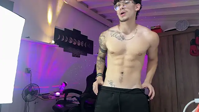 Kisan Smith online show from 04.08.26