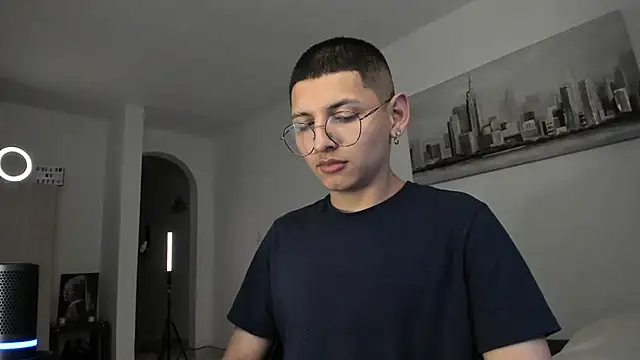 a lejandro 0 8 online show from 03.14.25