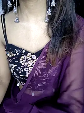 Snapshot of Leeeezzzz_roy chatting on 04.03.26 Leeeezzzz roy online show from 04.03.26