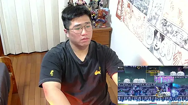 Snapshot of tfx954 chatting on 12.15.25 tfx954 online show from 12.15.25