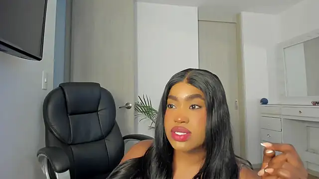 Snapshot of charlotte_tiller chatting on 07.28.26 charlotte tiller online show from 07.28.26