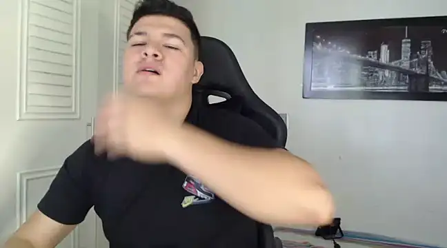 Plug Control online show from 12.04.24